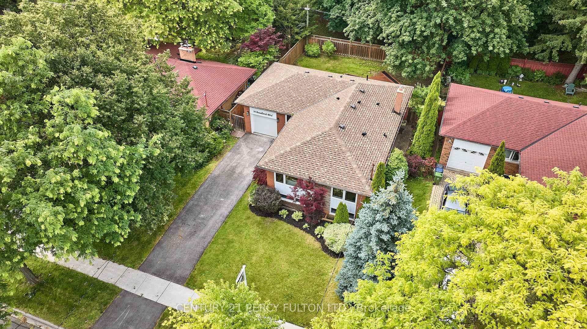 Photo 2 of 56 Broadlands Boulevard, North York, Parkwoods-Donalda — HOMEH