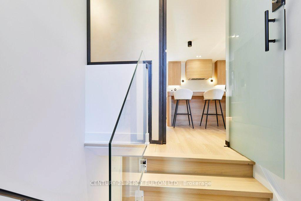 Photo 4 of 56 Broadlands Boulevard, North York, Parkwoods-Donalda — HOMEH