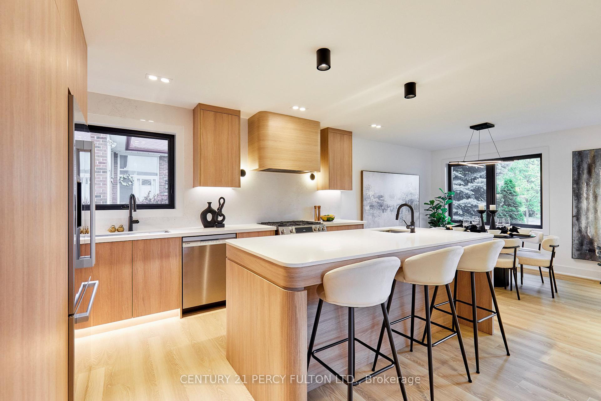 Photo 5 of 56 Broadlands Boulevard, North York, Parkwoods-Donalda — HOMEH
