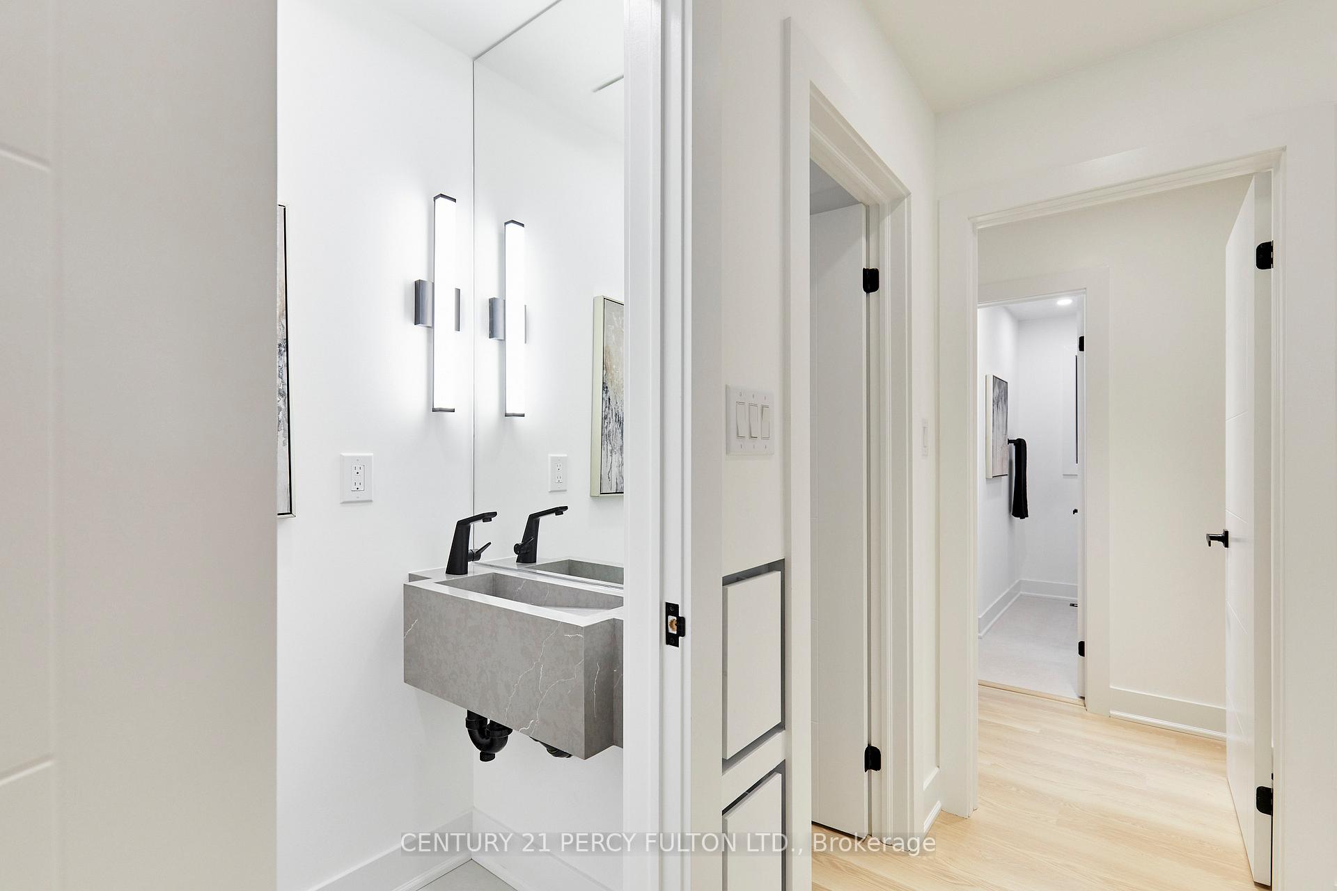 Photo 19 of 56 Broadlands Boulevard, North York, Parkwoods-Donalda — HOMEH