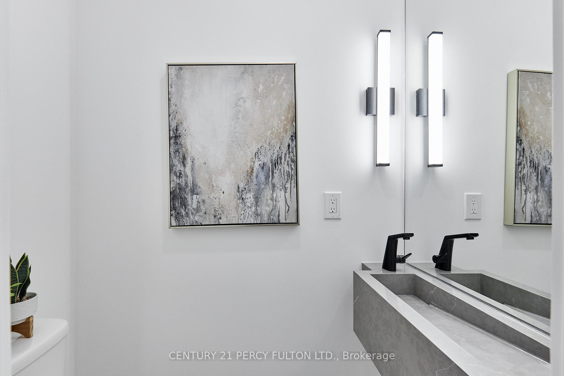 Photo 20 of 56 Broadlands Boulevard, North York, Parkwoods-Donalda — HOMEH