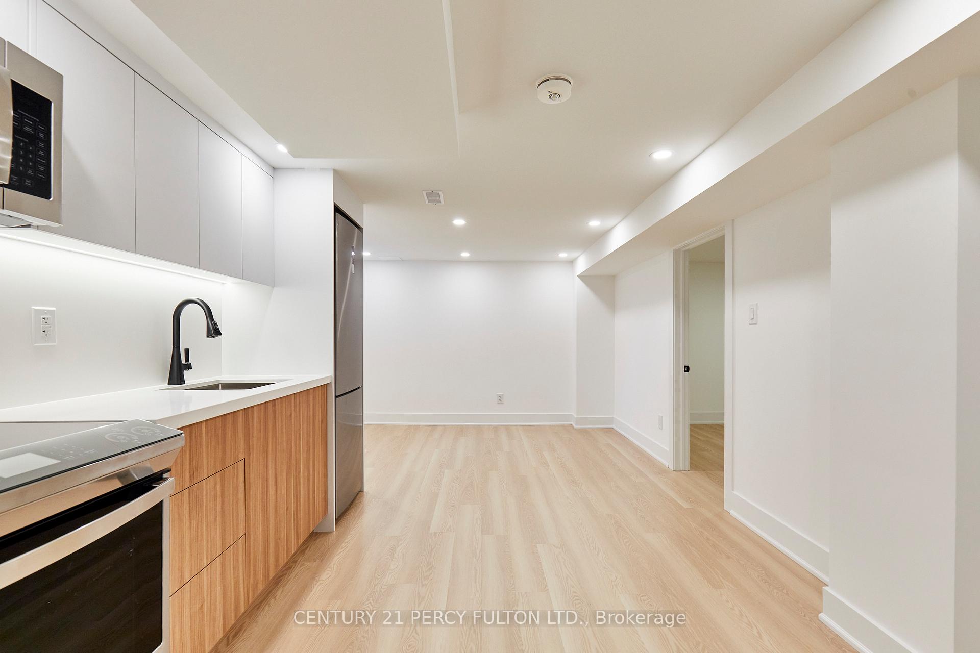 Photo 24 of 56 Broadlands Boulevard, North York, Parkwoods-Donalda — HOMEH