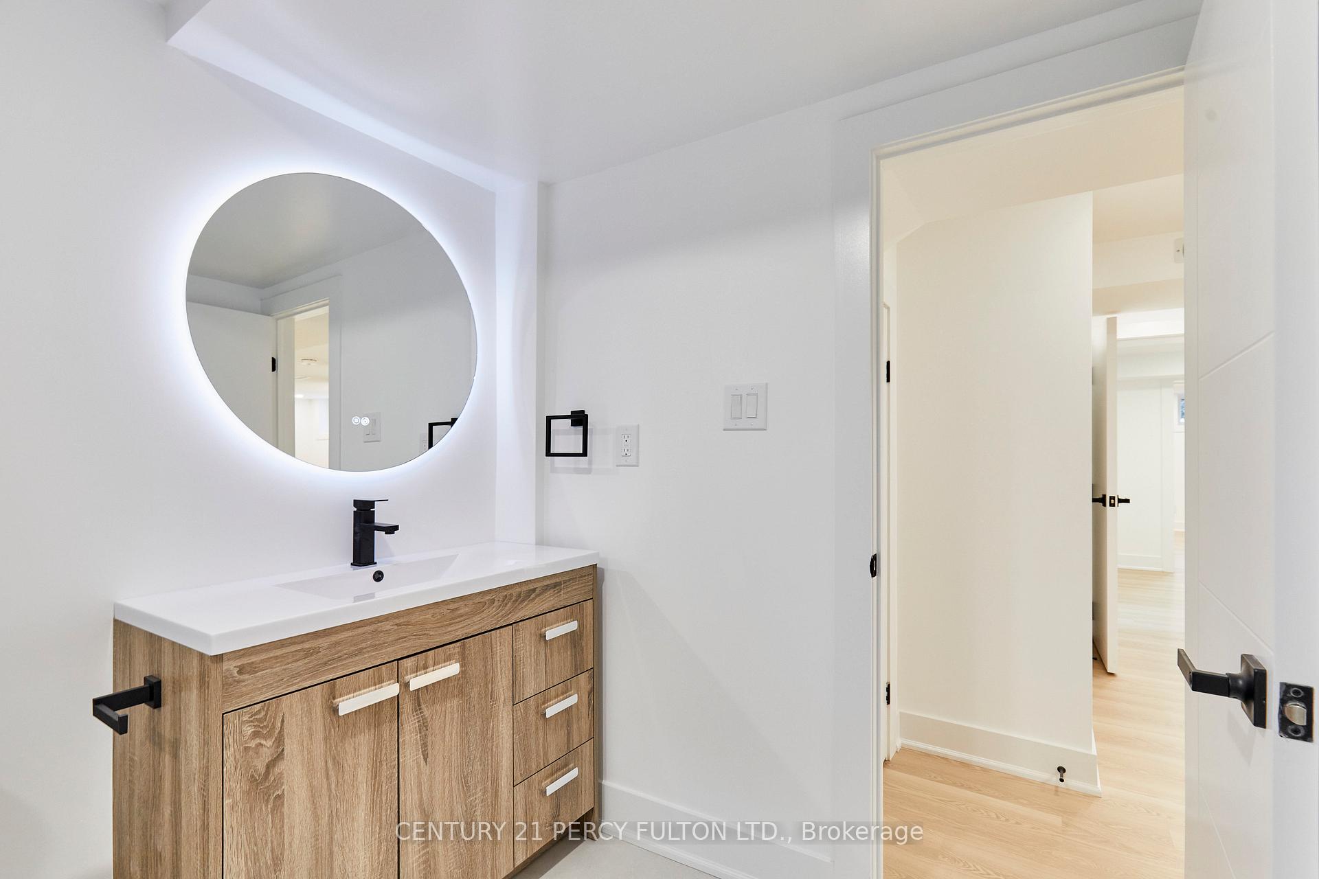 Photo 28 of 56 Broadlands Boulevard, North York, Parkwoods-Donalda — HOMEH