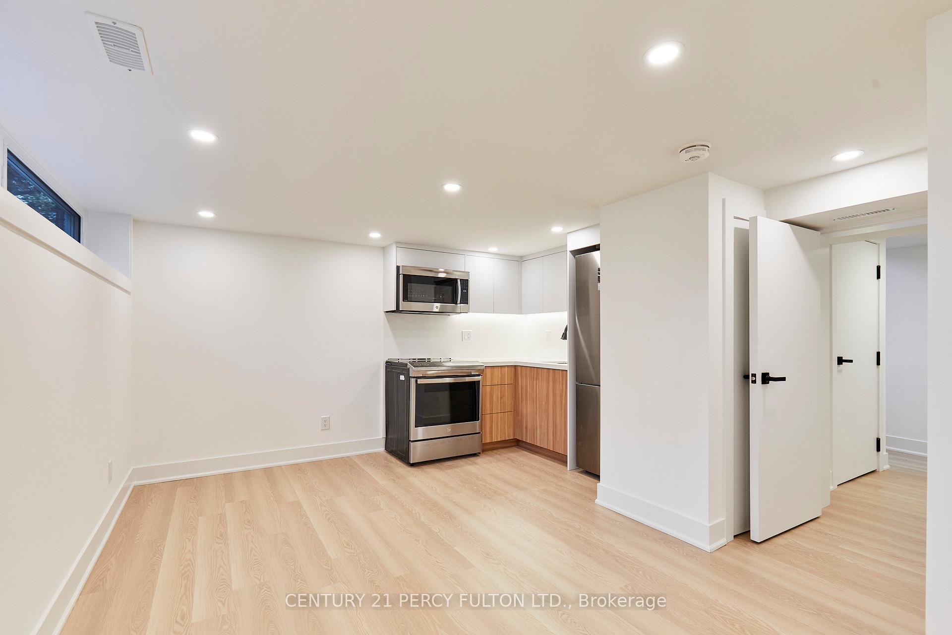 Photo 30 of 56 Broadlands Boulevard, North York, Parkwoods-Donalda — HOMEH