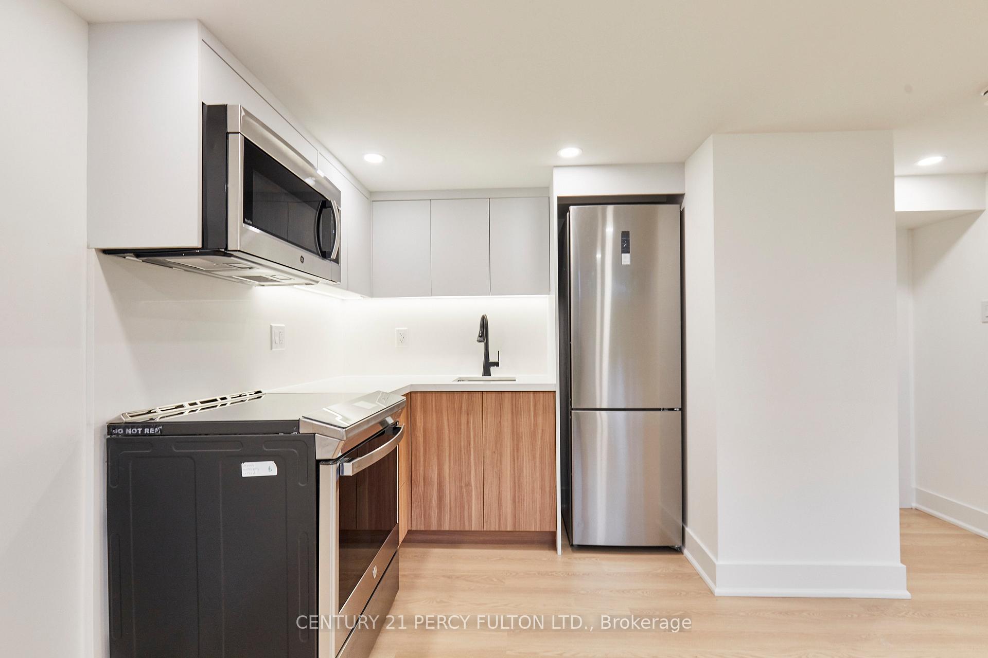 Photo 31 of 56 Broadlands Boulevard, North York, Parkwoods-Donalda — HOMEH