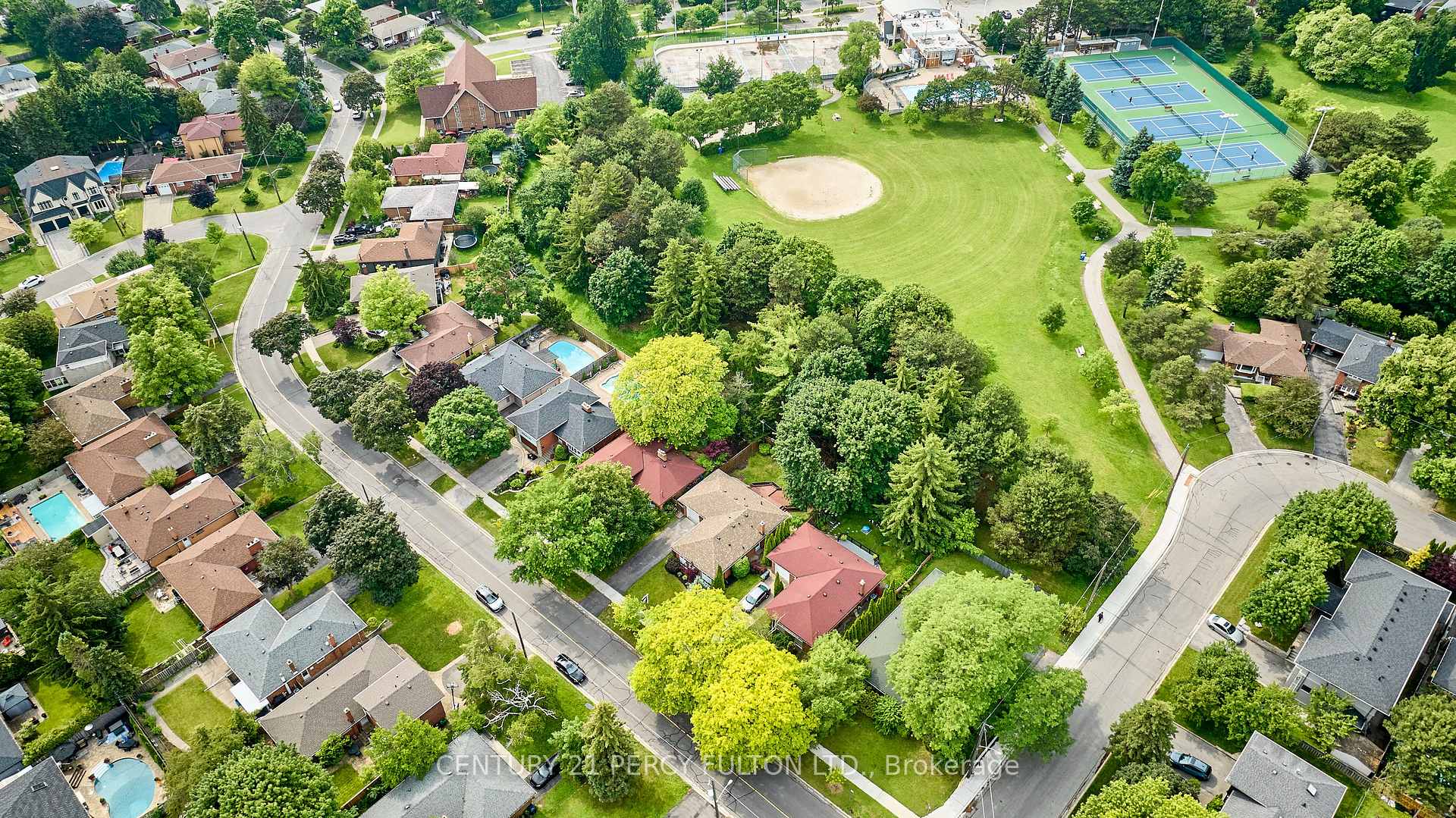 Photo 40 of 56 Broadlands Boulevard, North York, Parkwoods-Donalda — HOMEH