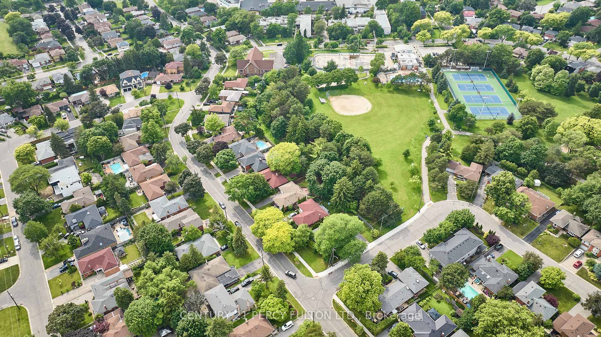 Photo 41 of 56 Broadlands Boulevard, North York, Parkwoods-Donalda — HOMEH