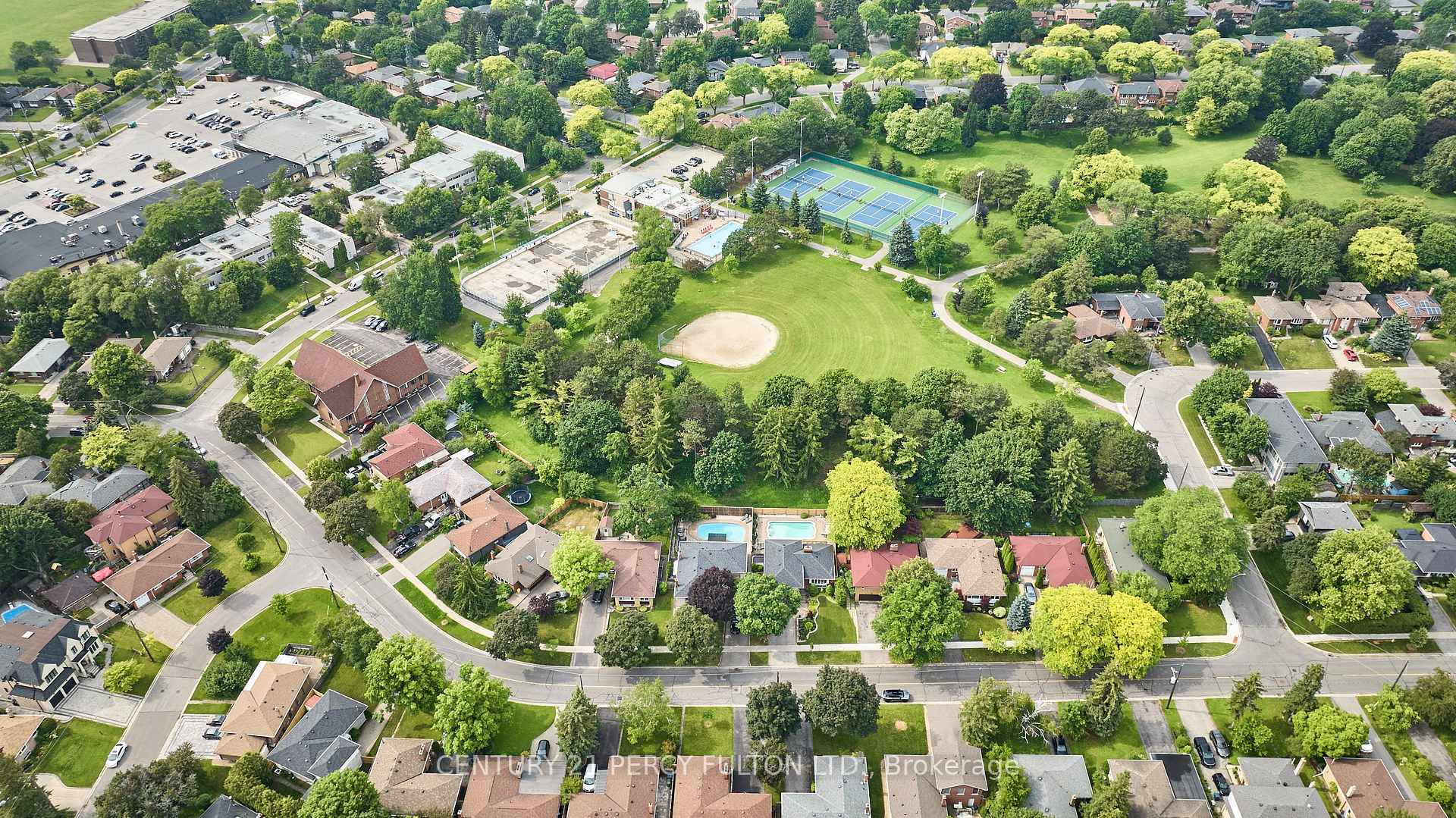 Photo 42 of 56 Broadlands Boulevard, North York, Parkwoods-Donalda — HOMEH