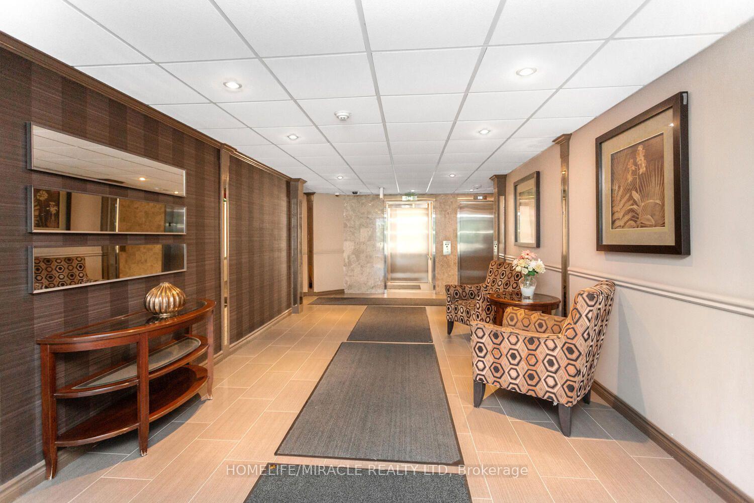 Photo 5 of Unit 1705, 35 Green Valley Drive, Kitchener, Pioneer Park — HOMEH