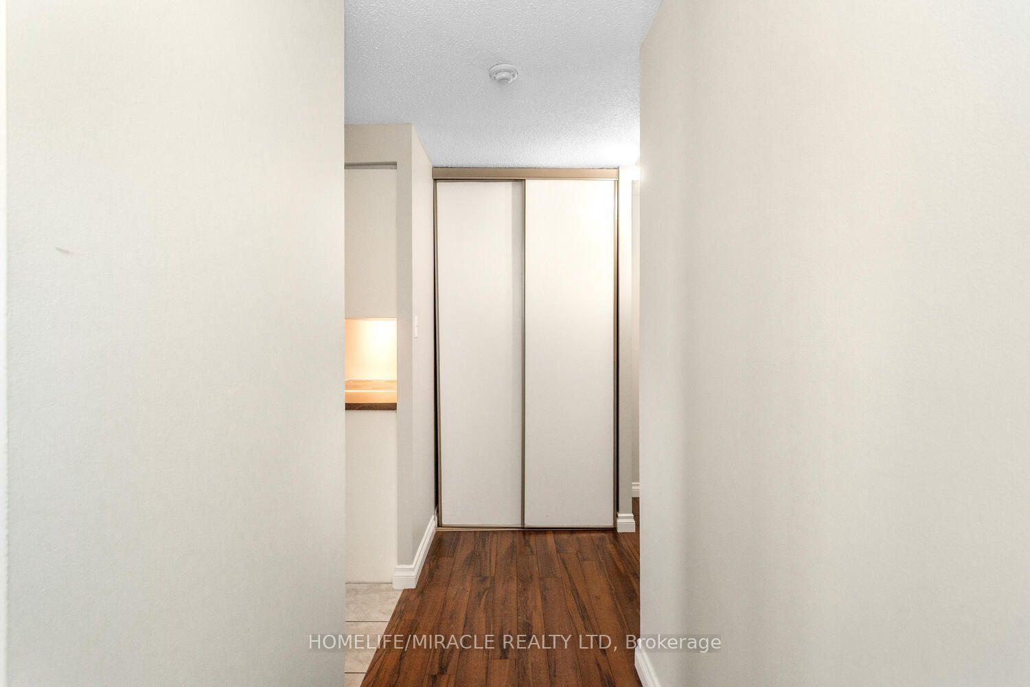 Photo 9 of Unit 1705, 35 Green Valley Drive, Kitchener, Pioneer Park — HOMEH