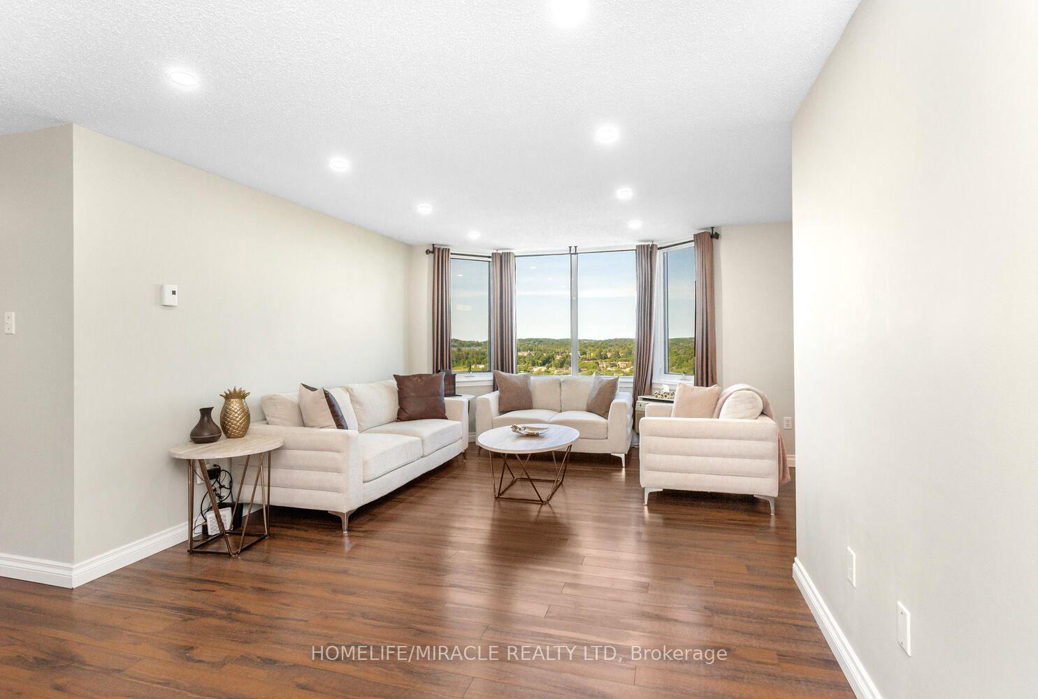 Photo 10 of Unit 1705, 35 Green Valley Drive, Kitchener, Pioneer Park — HOMEH