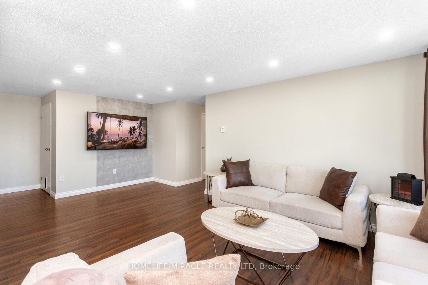 Photo 15 of Unit 1705, 35 Green Valley Drive, Kitchener, Pioneer Park — HOMEH