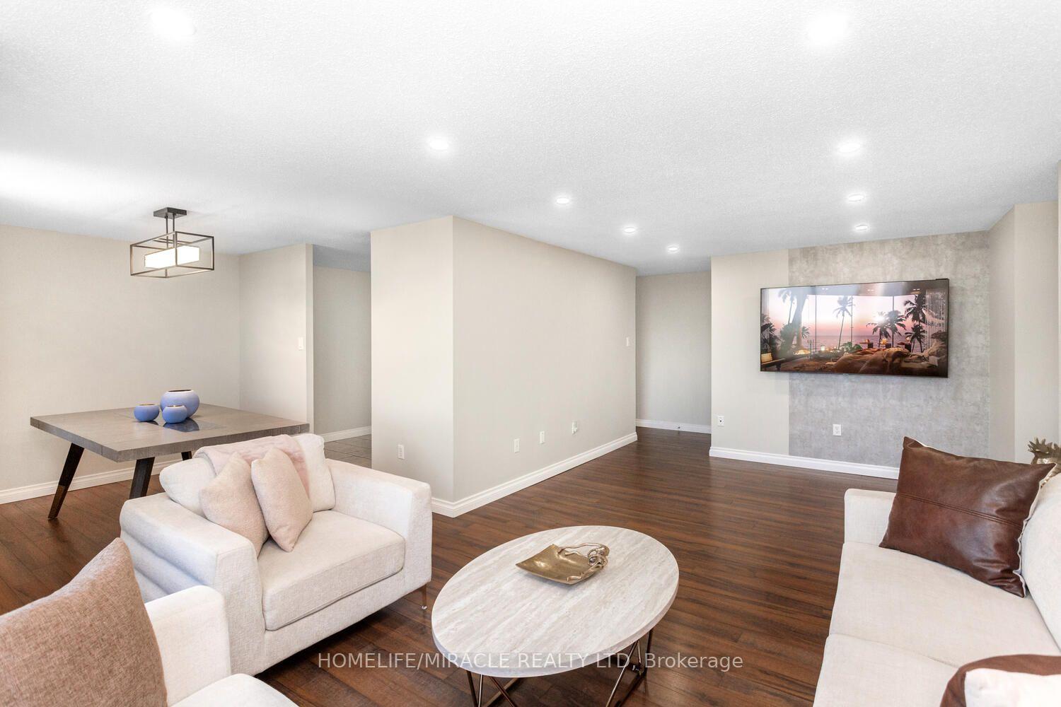 Photo 17 of Unit 1705, 35 Green Valley Drive, Kitchener, Pioneer Park — HOMEH
