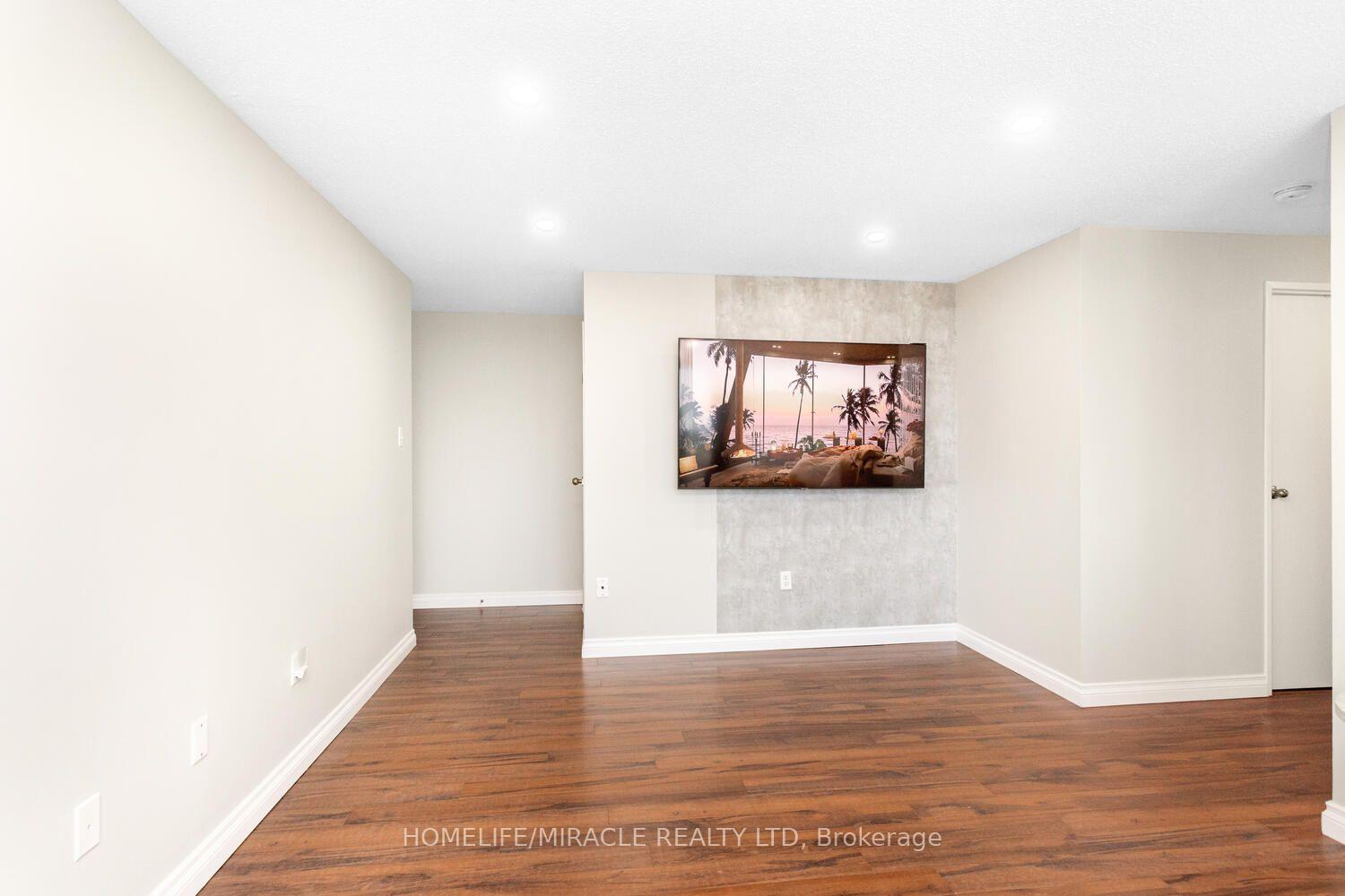 Photo 19 of Unit 1705, 35 Green Valley Drive, Kitchener, Pioneer Park — HOMEH