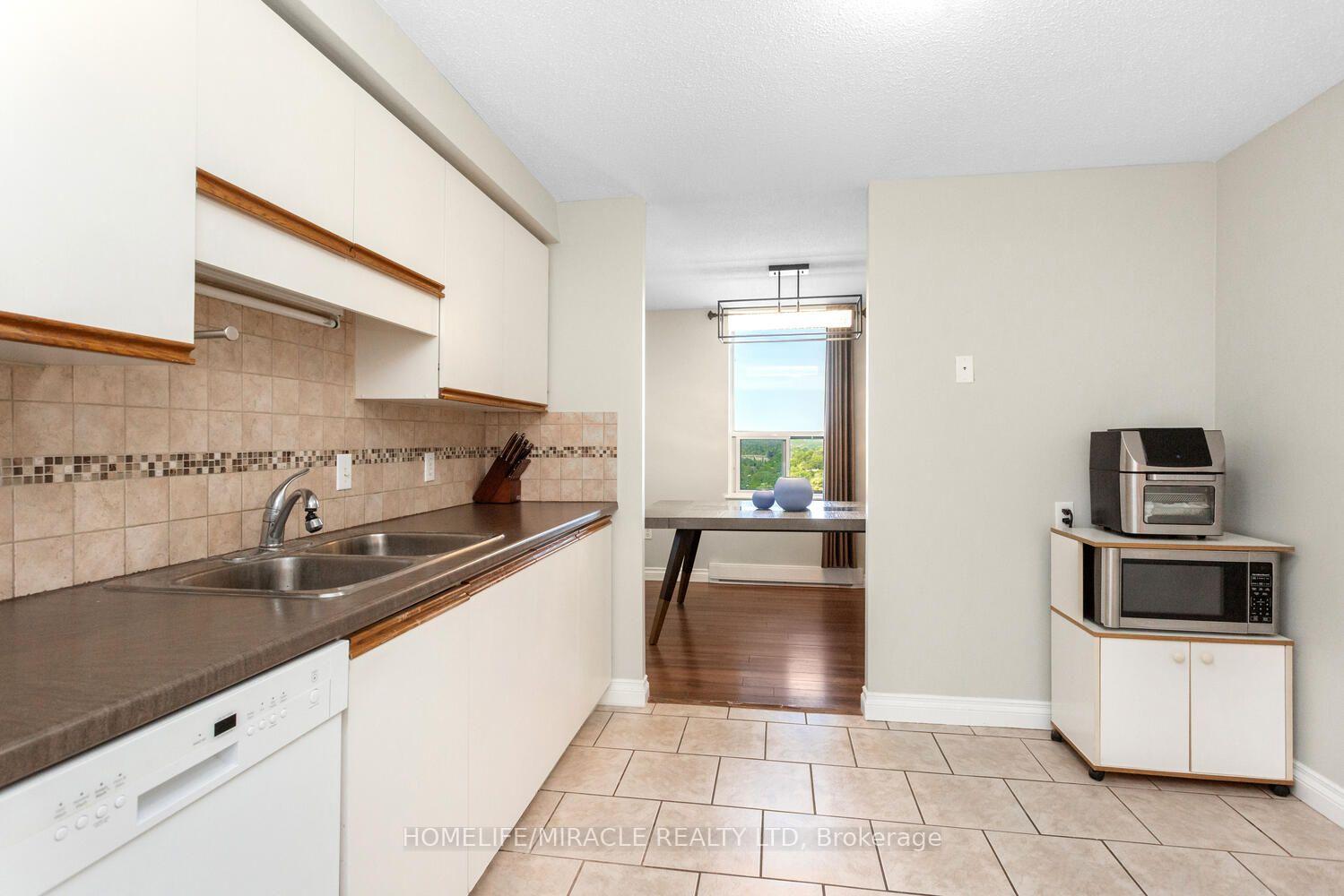 Photo 23 of Unit 1705, 35 Green Valley Drive, Kitchener, Pioneer Park — HOMEH