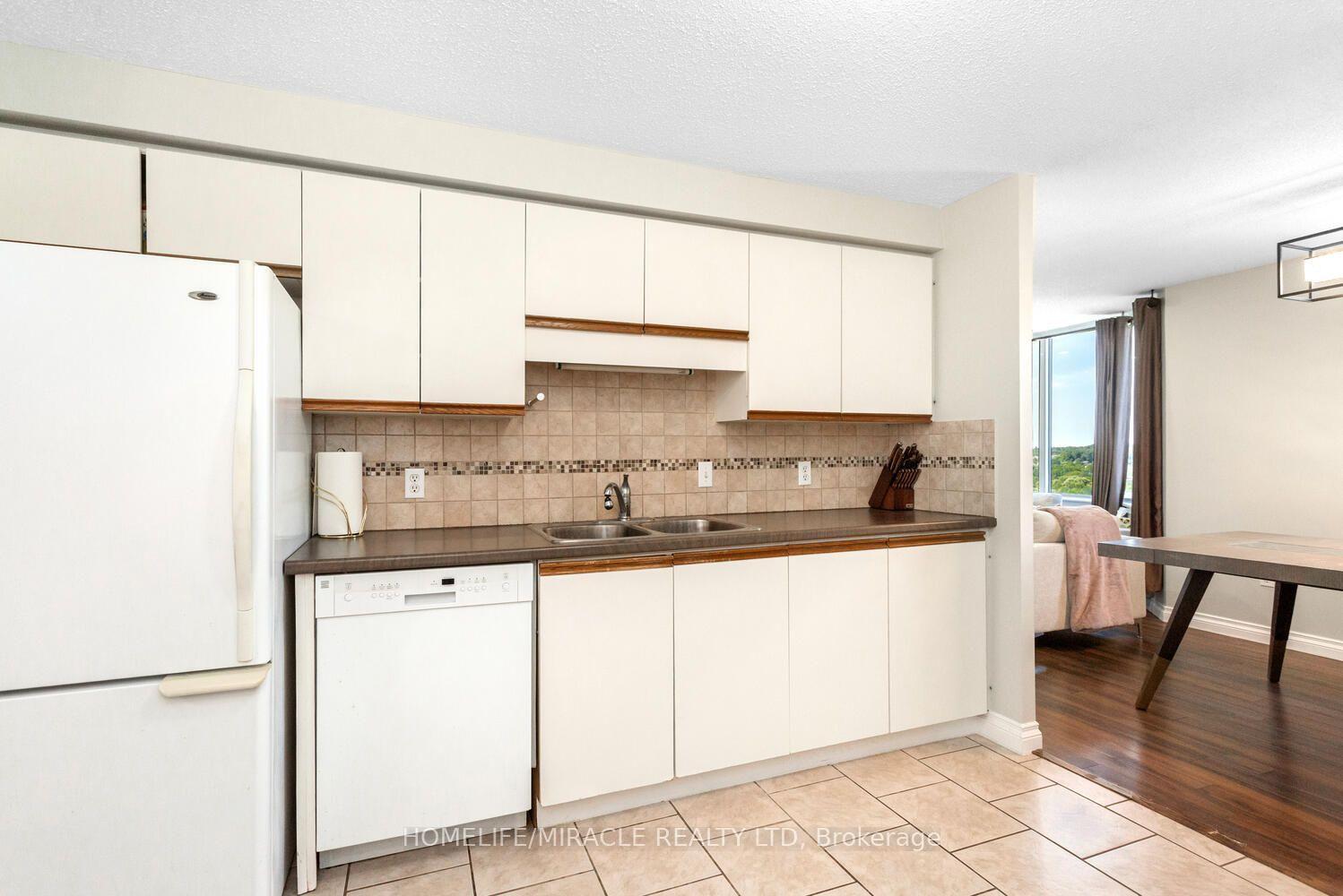 Photo 24 of Unit 1705, 35 Green Valley Drive, Kitchener, Pioneer Park — HOMEH