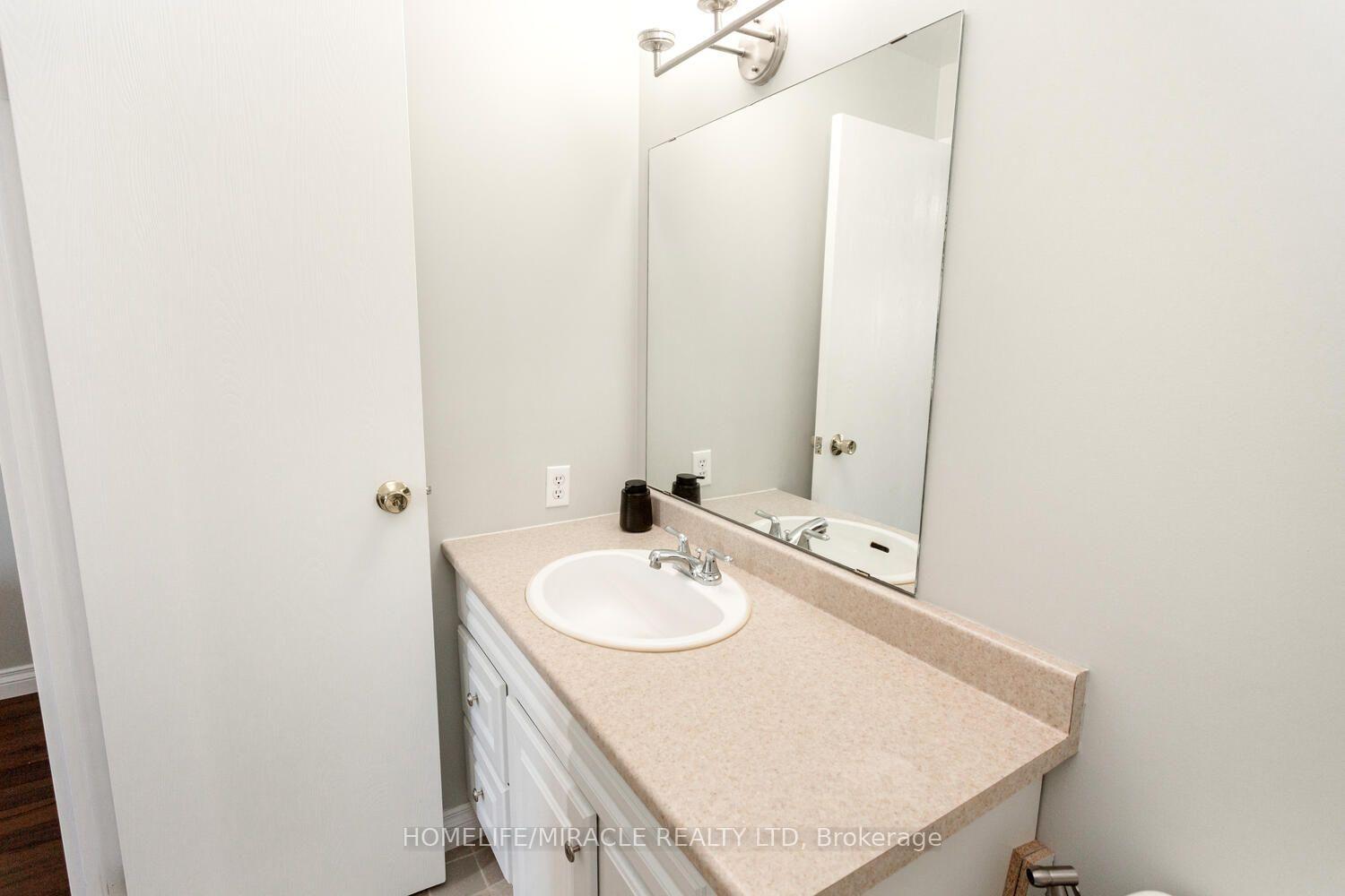 Photo 38 of Unit 1705, 35 Green Valley Drive, Kitchener, Pioneer Park — HOMEH