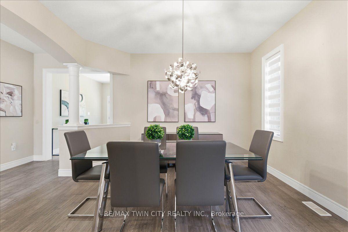 Photo 11 of 787 Snowberry Court, Waterloo, Columbia Forest/Clair Hills — HOMEH