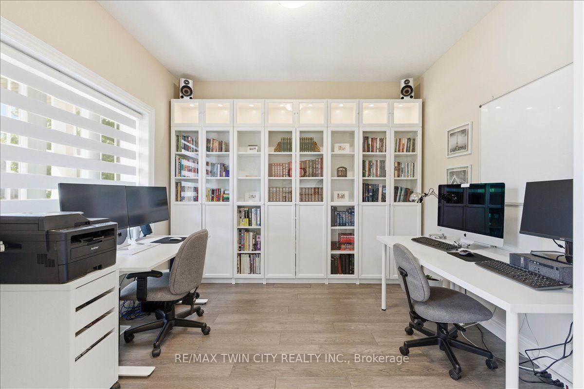 Photo 18 of 787 Snowberry Court, Waterloo, Columbia Forest/Clair Hills — HOMEH
