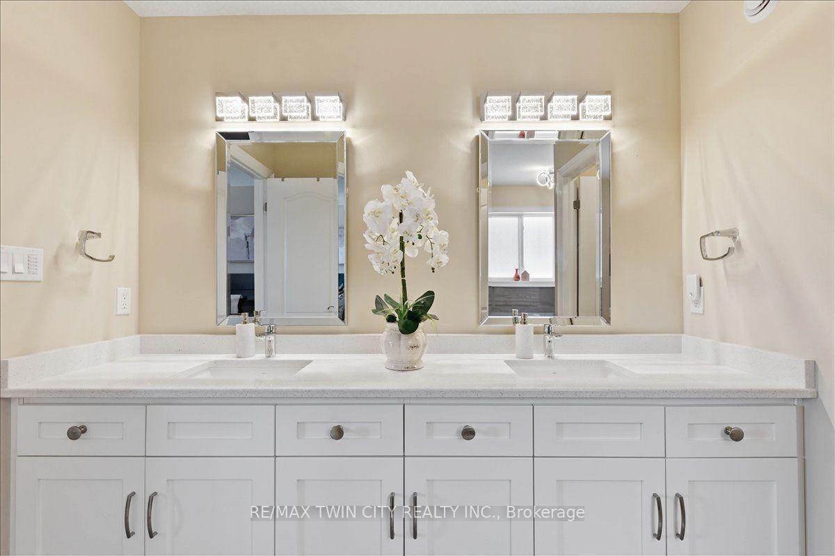 Photo 25 of 787 Snowberry Court, Waterloo, Columbia Forest/Clair Hills — HOMEH