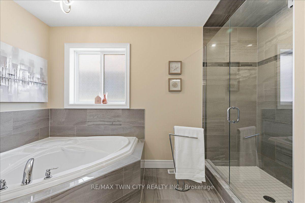 Photo 26 of 787 Snowberry Court, Waterloo, Columbia Forest/Clair Hills — HOMEH