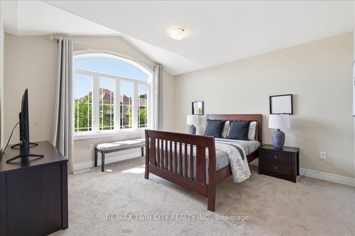 Photo 27 of 787 Snowberry Court, Waterloo, Columbia Forest/Clair Hills — HOMEH