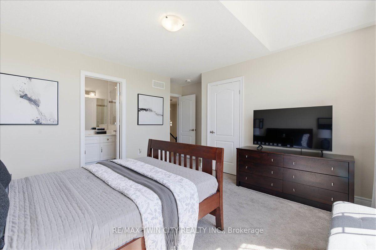 Photo 28 of 787 Snowberry Court, Waterloo, Columbia Forest/Clair Hills — HOMEH