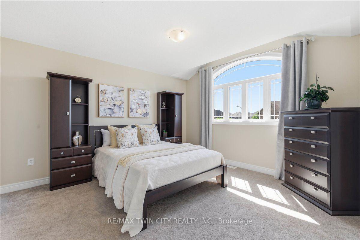 Photo 30 of 787 Snowberry Court, Waterloo, Columbia Forest/Clair Hills — HOMEH