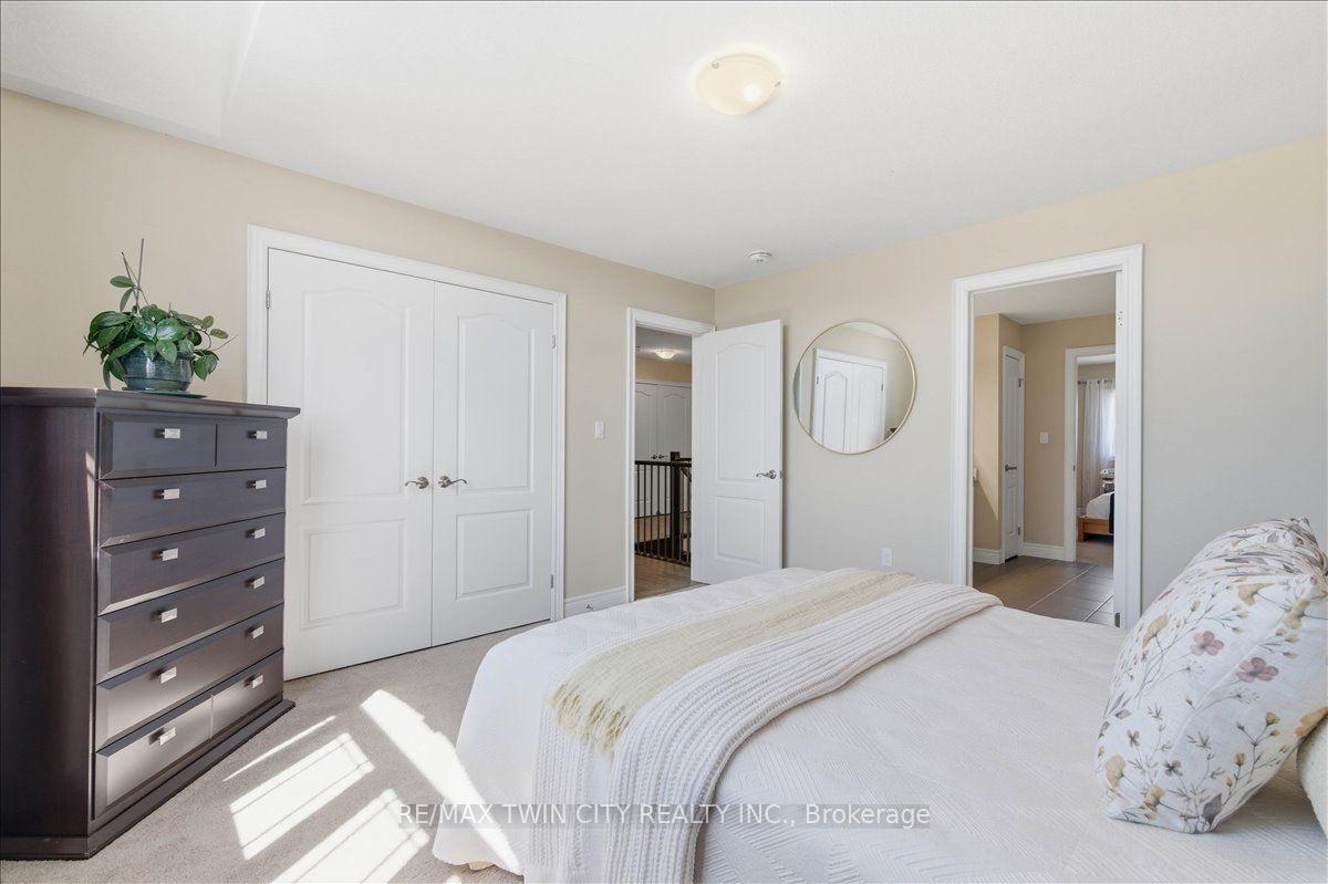 Photo 31 of 787 Snowberry Court, Waterloo, Columbia Forest/Clair Hills — HOMEH