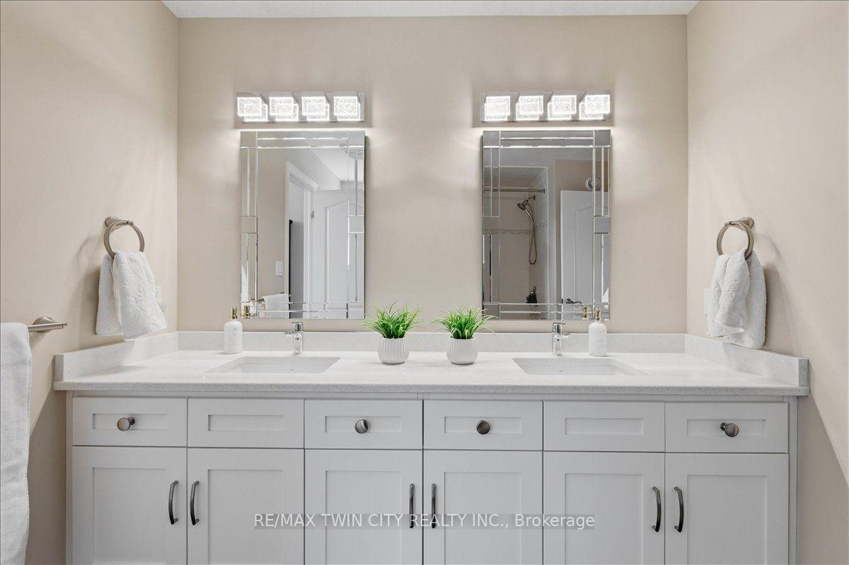 Photo 32 of 787 Snowberry Court, Waterloo, Columbia Forest/Clair Hills — HOMEH