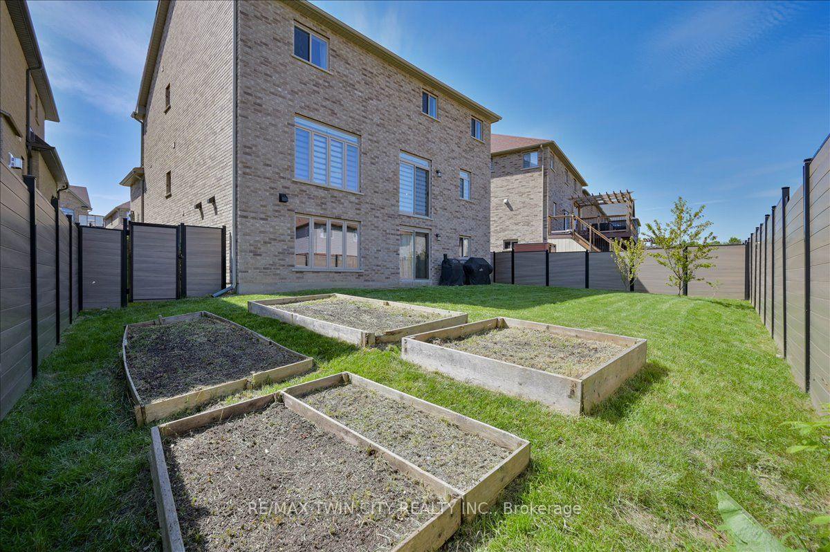 Photo 39 of 787 Snowberry Court, Waterloo, Columbia Forest/Clair Hills — HOMEH