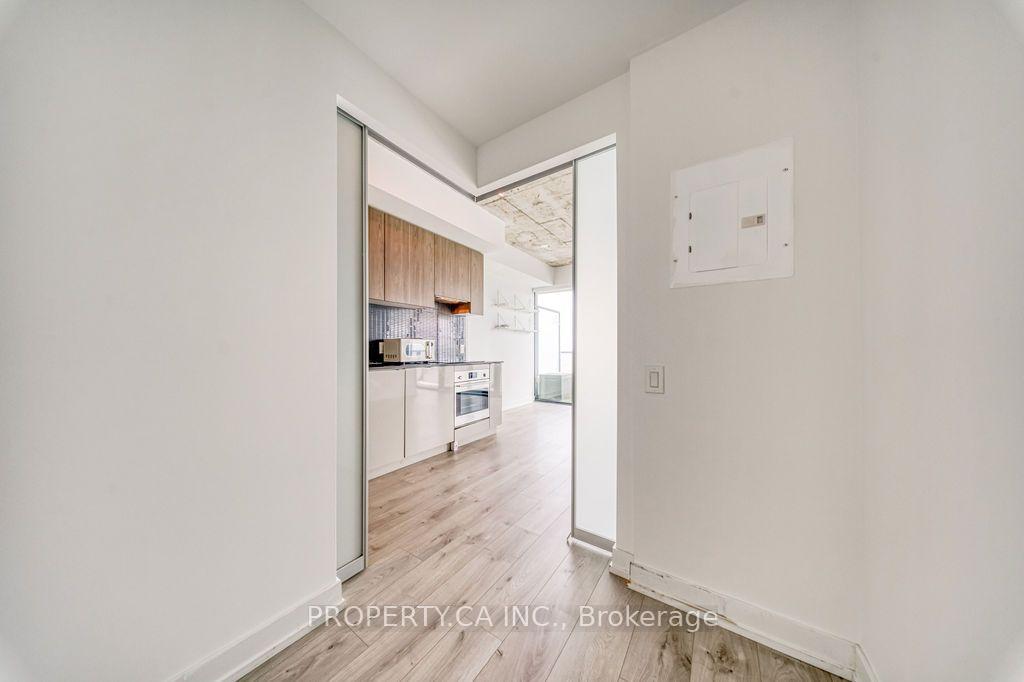 Photo 23 of Unit 3205, 161 Roehampton Avenue, Toronto, Mount Pleasant West — HOMEH