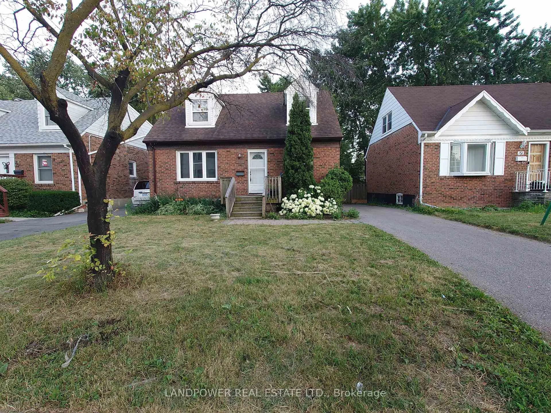 Photo 2 of 71 Anndale Drive, North York, Willowdale East — HOMEH