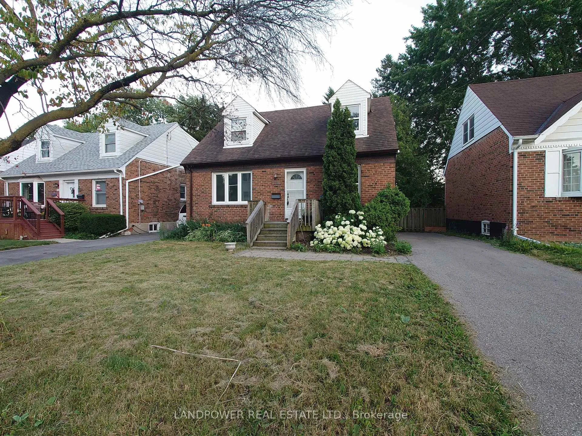 Photo 3 of 71 Anndale Drive, North York, Willowdale East — HOMEH
