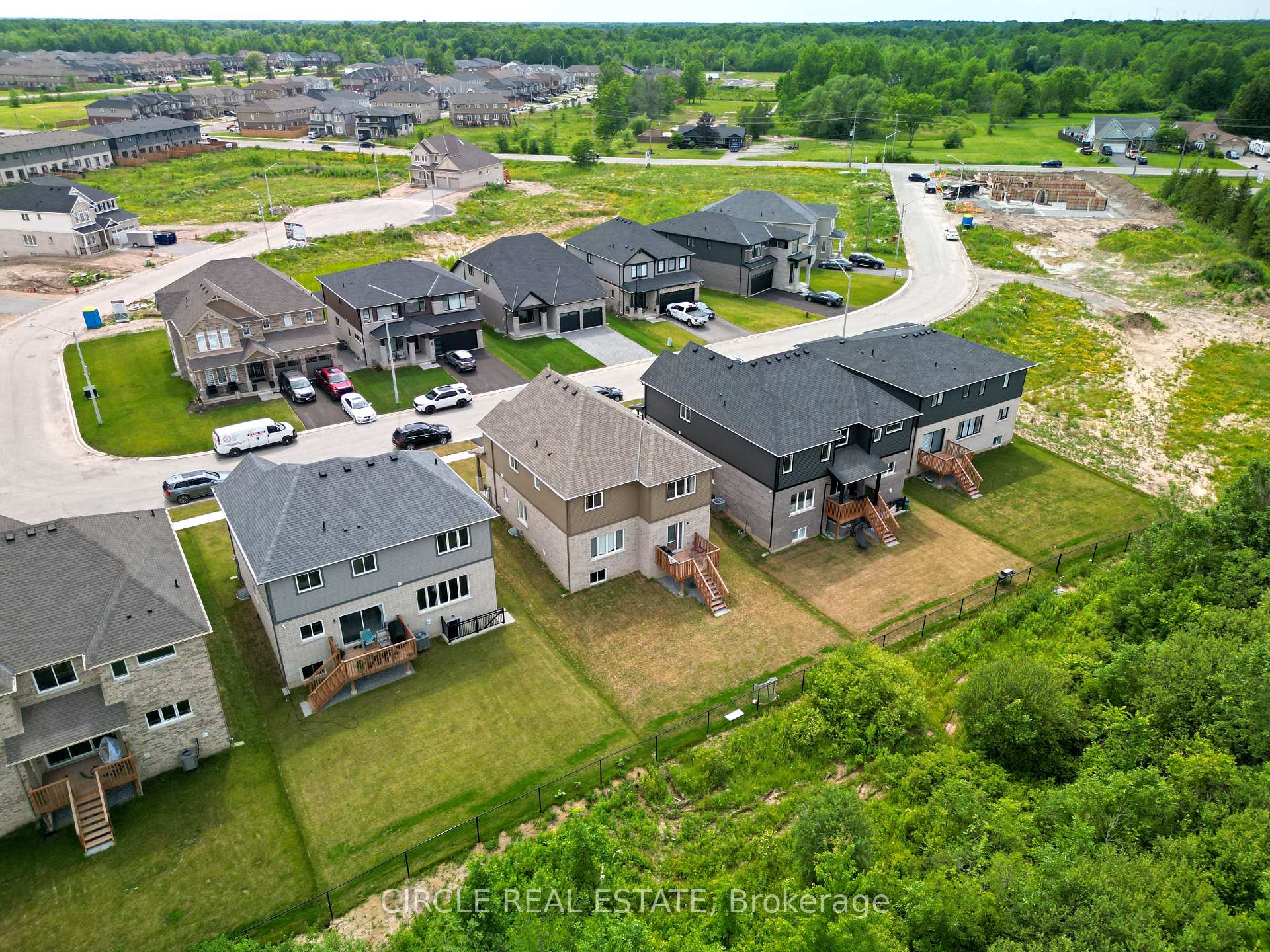 Photo 4 of 202 Westcott Road, Welland, West Welland — HOMEH