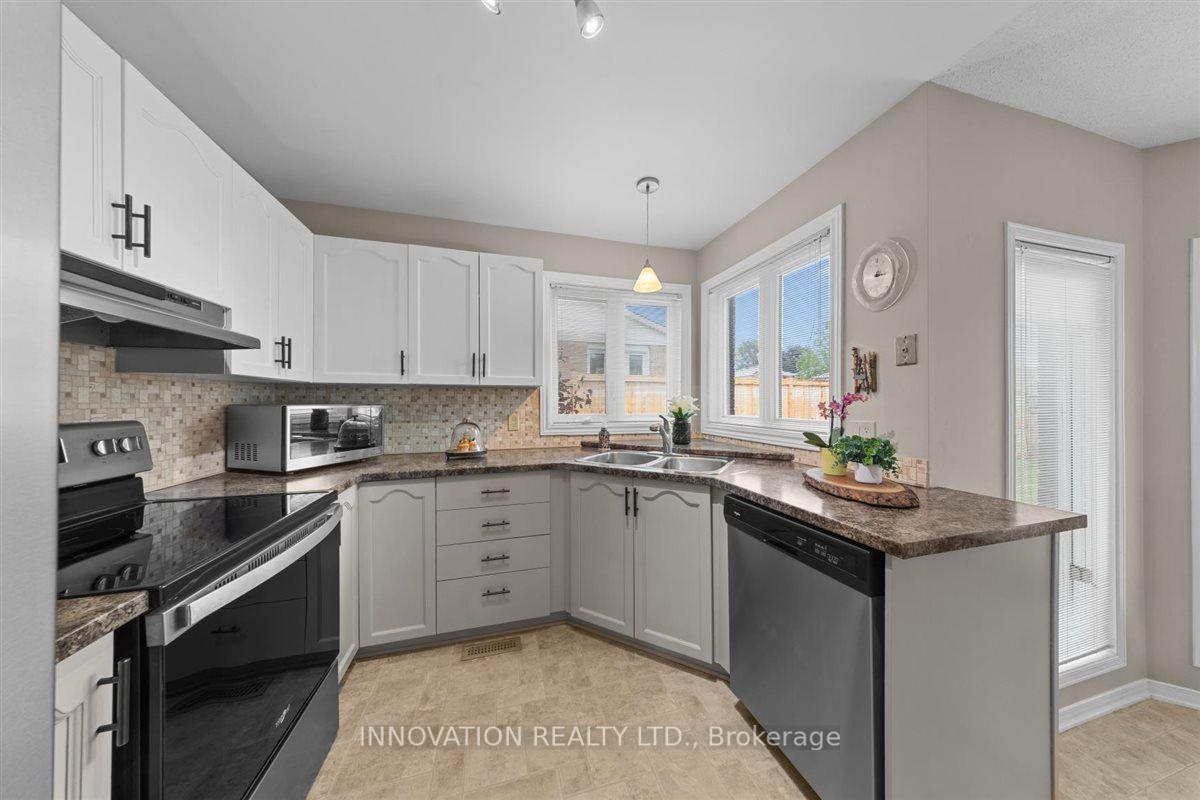 Photo 13 of 183 Equestrian Drive, Ottawa, Kanata - Bridlewood — HOMEH
