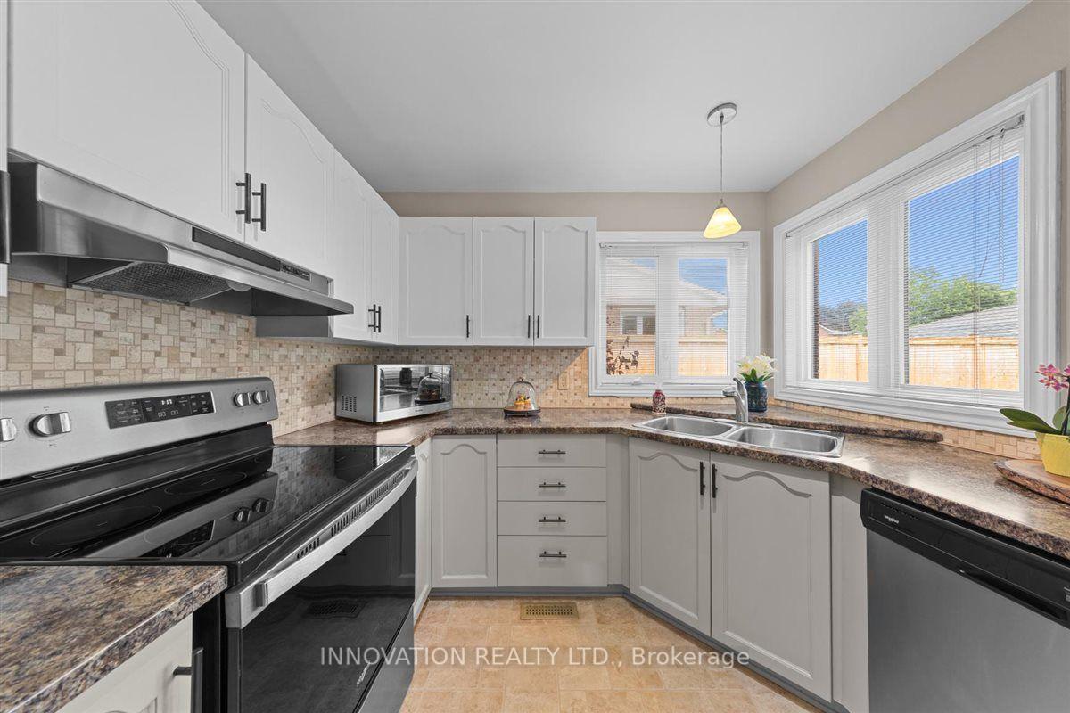 Photo 15 of 183 Equestrian Drive, Ottawa, Kanata - Bridlewood — HOMEH