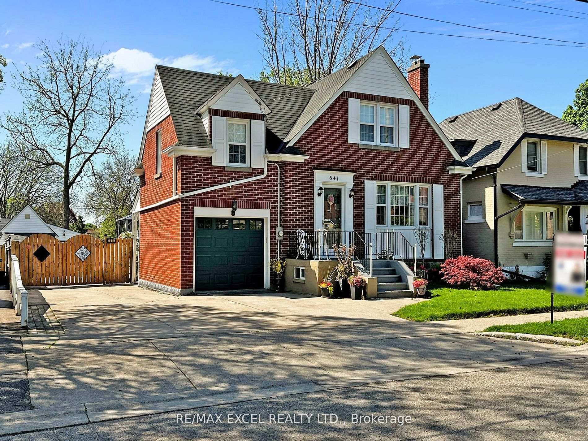 Photo 2 of 341 Richmond Street E, Oshawa, O'Neill — HOMEH
