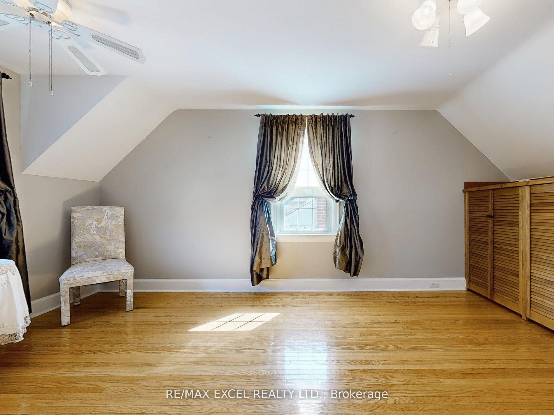 Photo 21 of 341 Richmond Street E, Oshawa, O'Neill — HOMEH