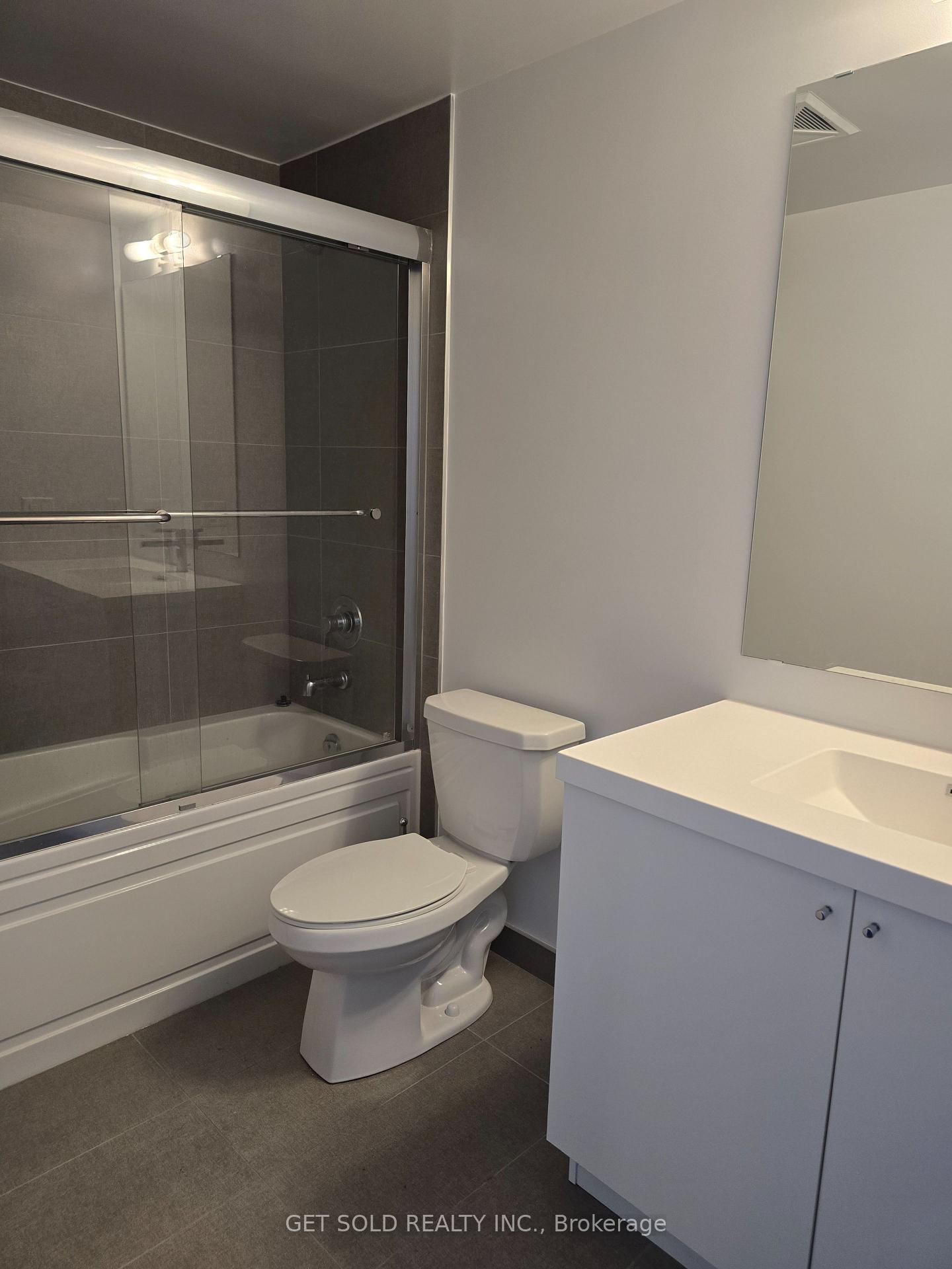 Photo 7 of Unit 17, 2550 Simcoe Street N, Oshawa, Windfields — HOMEH