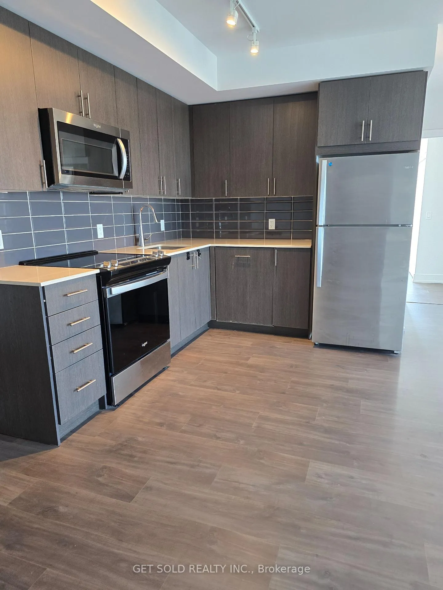 Photo 6 of Unit 17, 2550 Simcoe Street N, Oshawa, Windfields — HOMEH