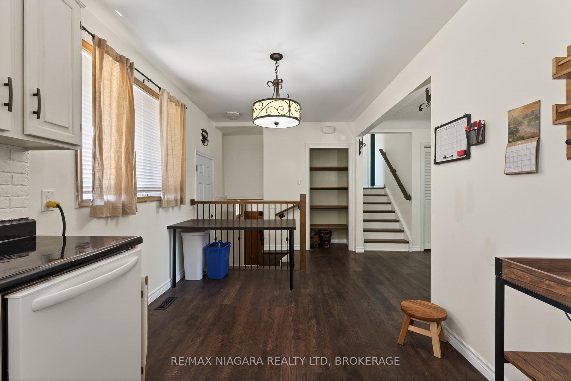 Photo 14 of 414 Bunting Road, St. Catharines, Carlton/Bunting — HOMEH