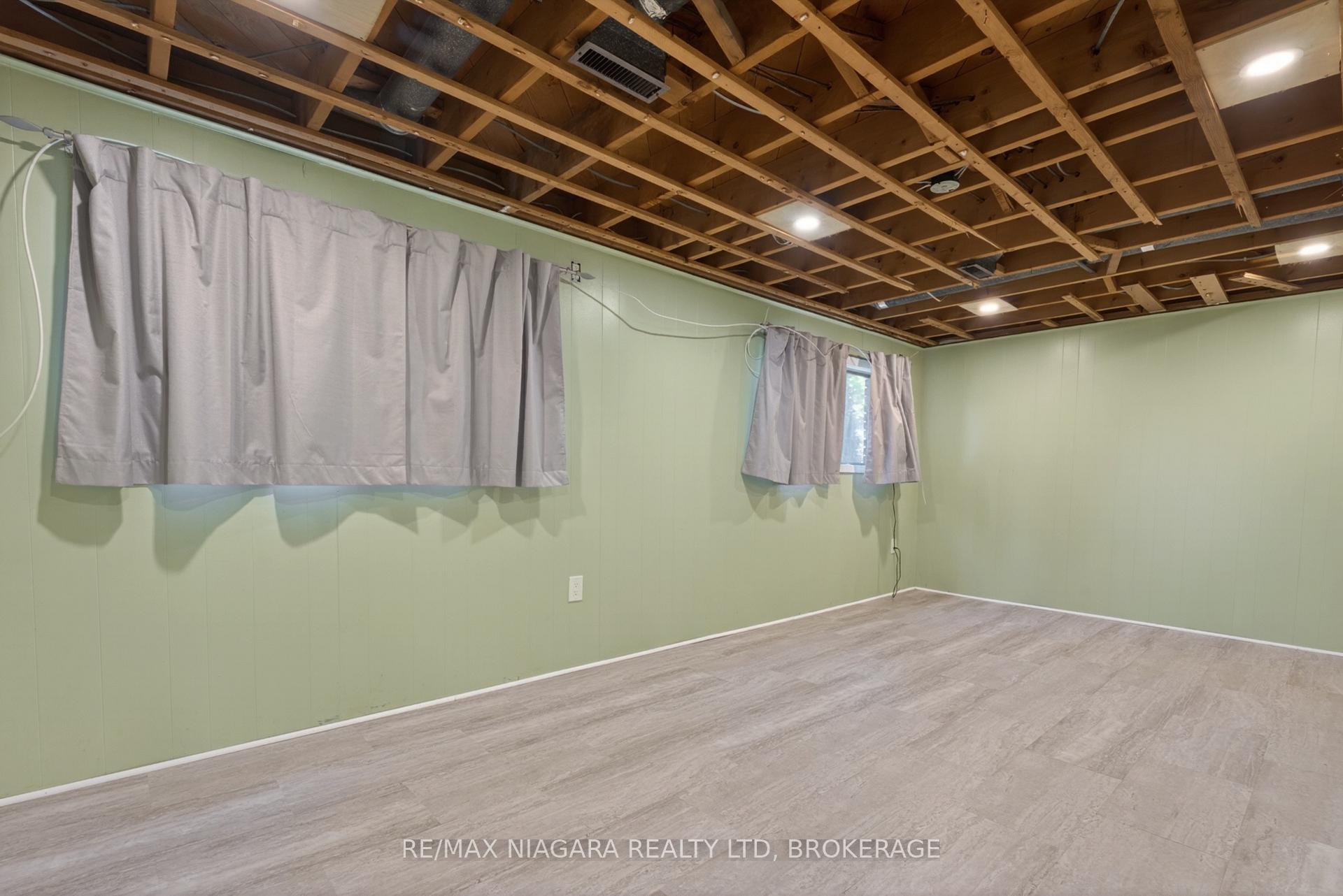 Photo 30 of 414 Bunting Road, St. Catharines, Carlton/Bunting — HOMEH