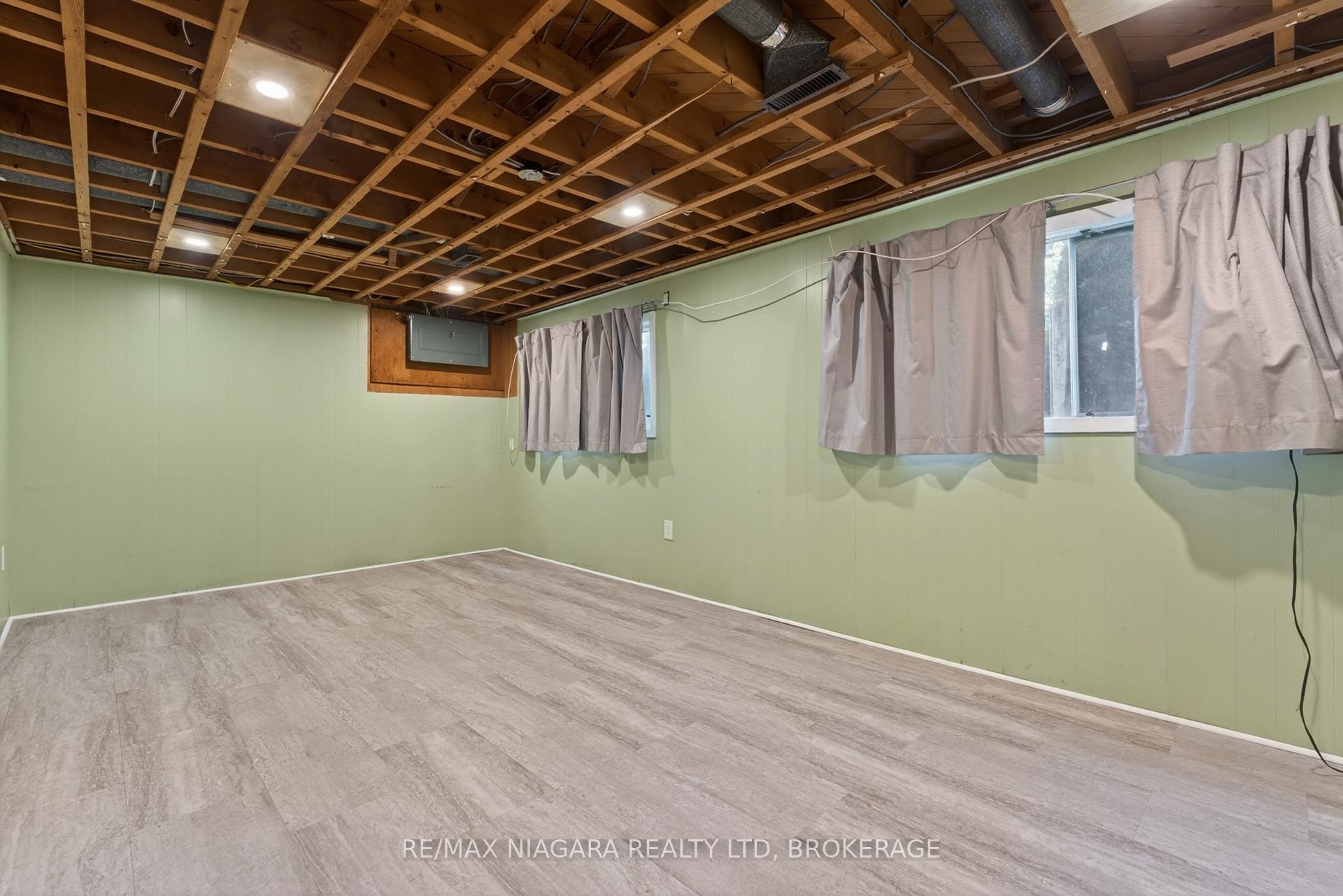 Photo 33 of 414 Bunting Road, St. Catharines, Carlton/Bunting — HOMEH