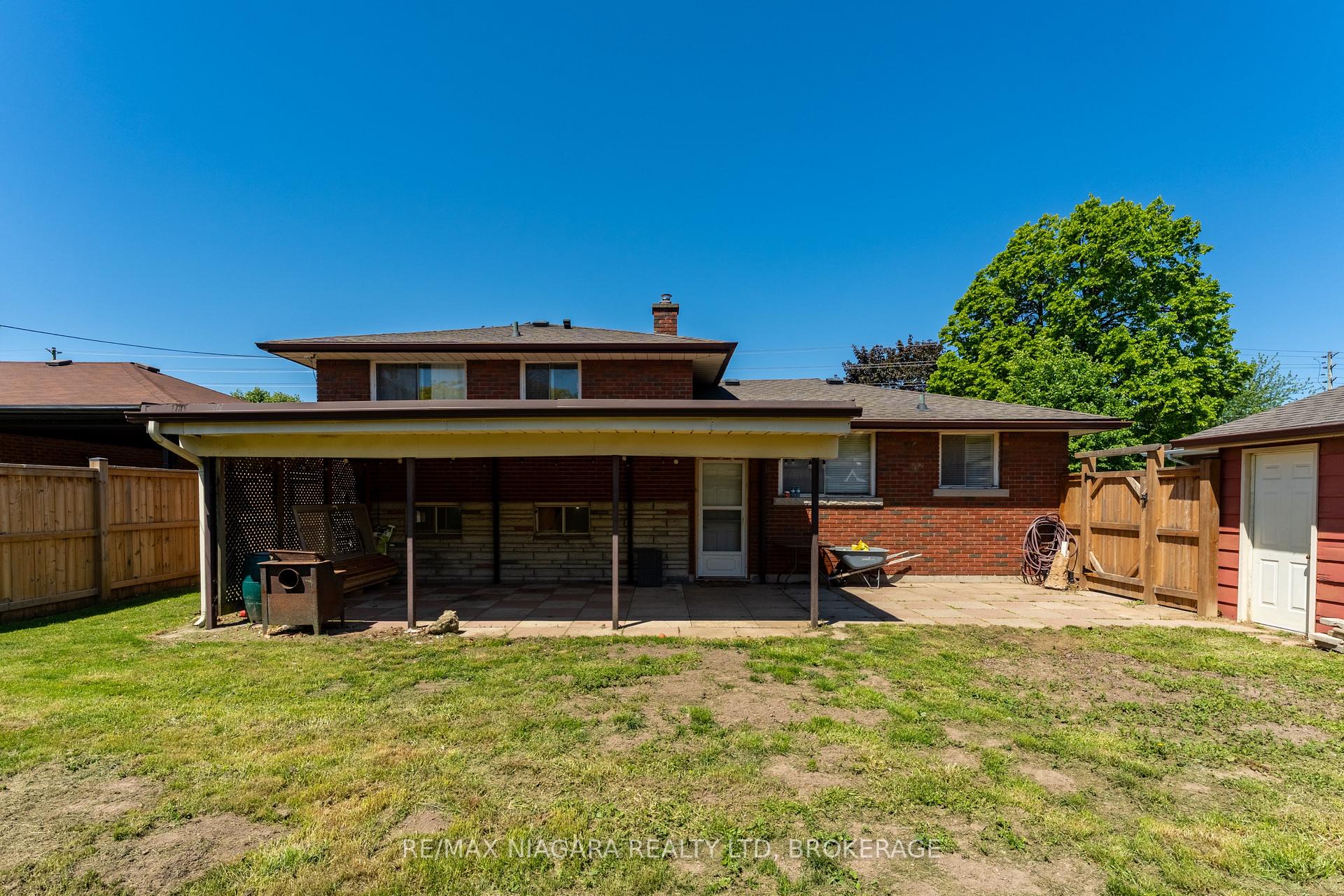 Photo 38 of 414 Bunting Road, St. Catharines, Carlton/Bunting — HOMEH