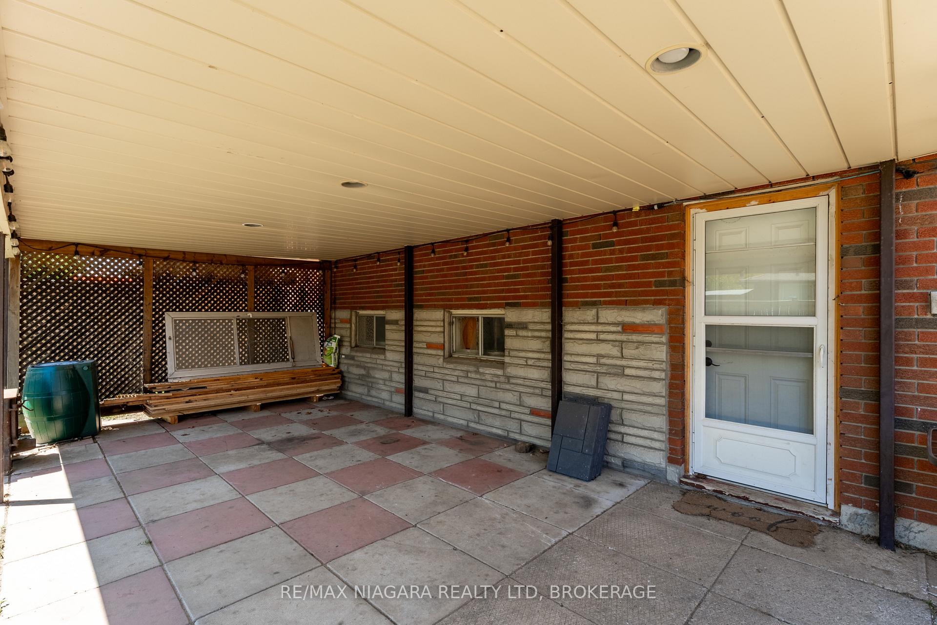 Photo 39 of 414 Bunting Road, St. Catharines, Carlton/Bunting — HOMEH