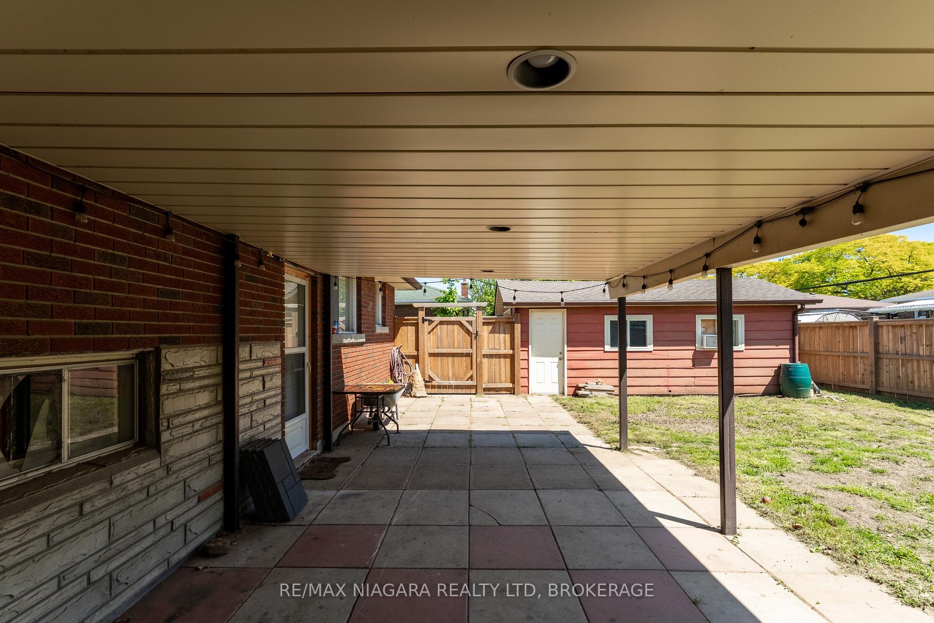 Photo 41 of 414 Bunting Road, St. Catharines, Carlton/Bunting — HOMEH
