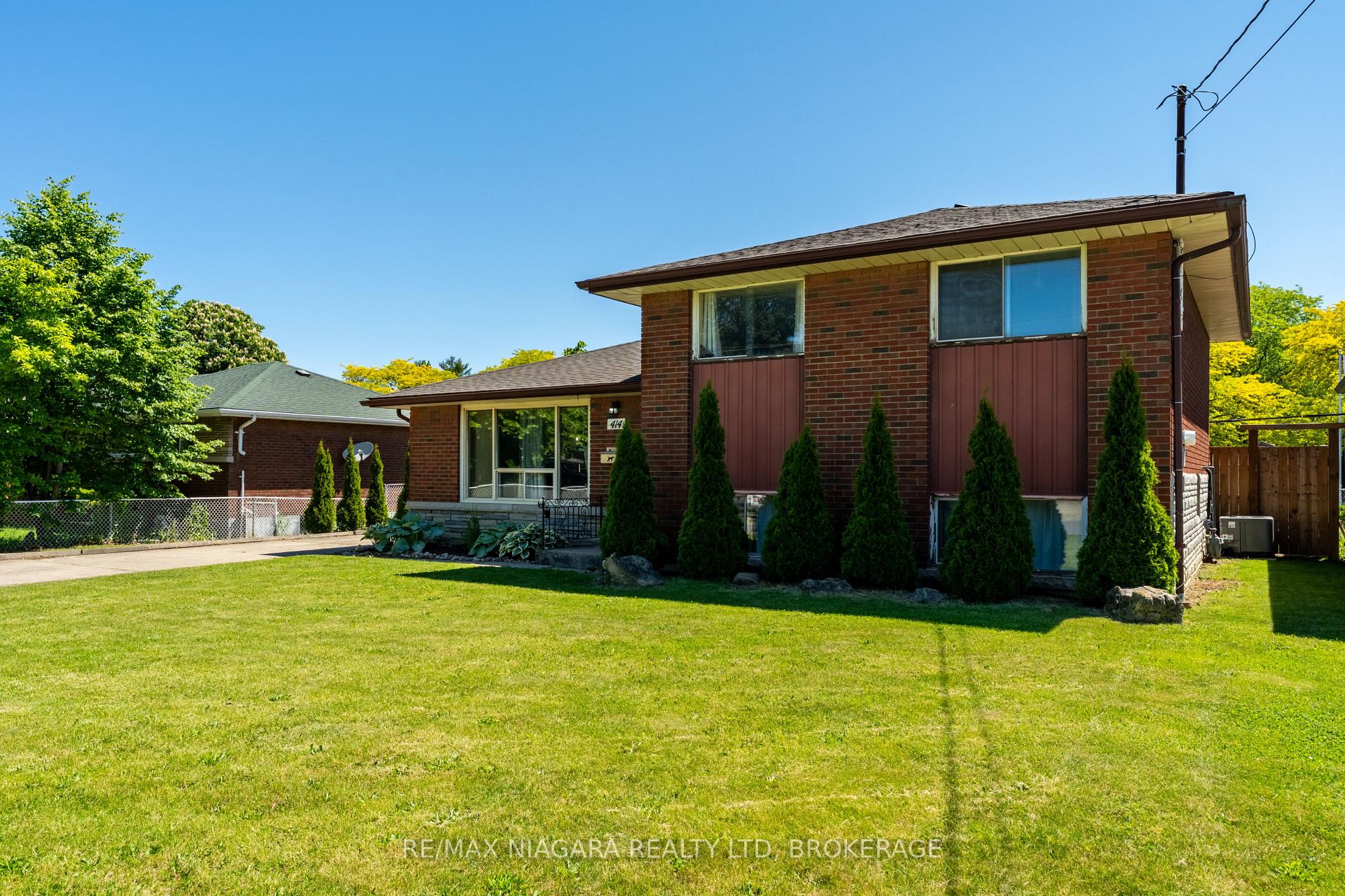 Photo 43 of 414 Bunting Road, St. Catharines, Carlton/Bunting — HOMEH