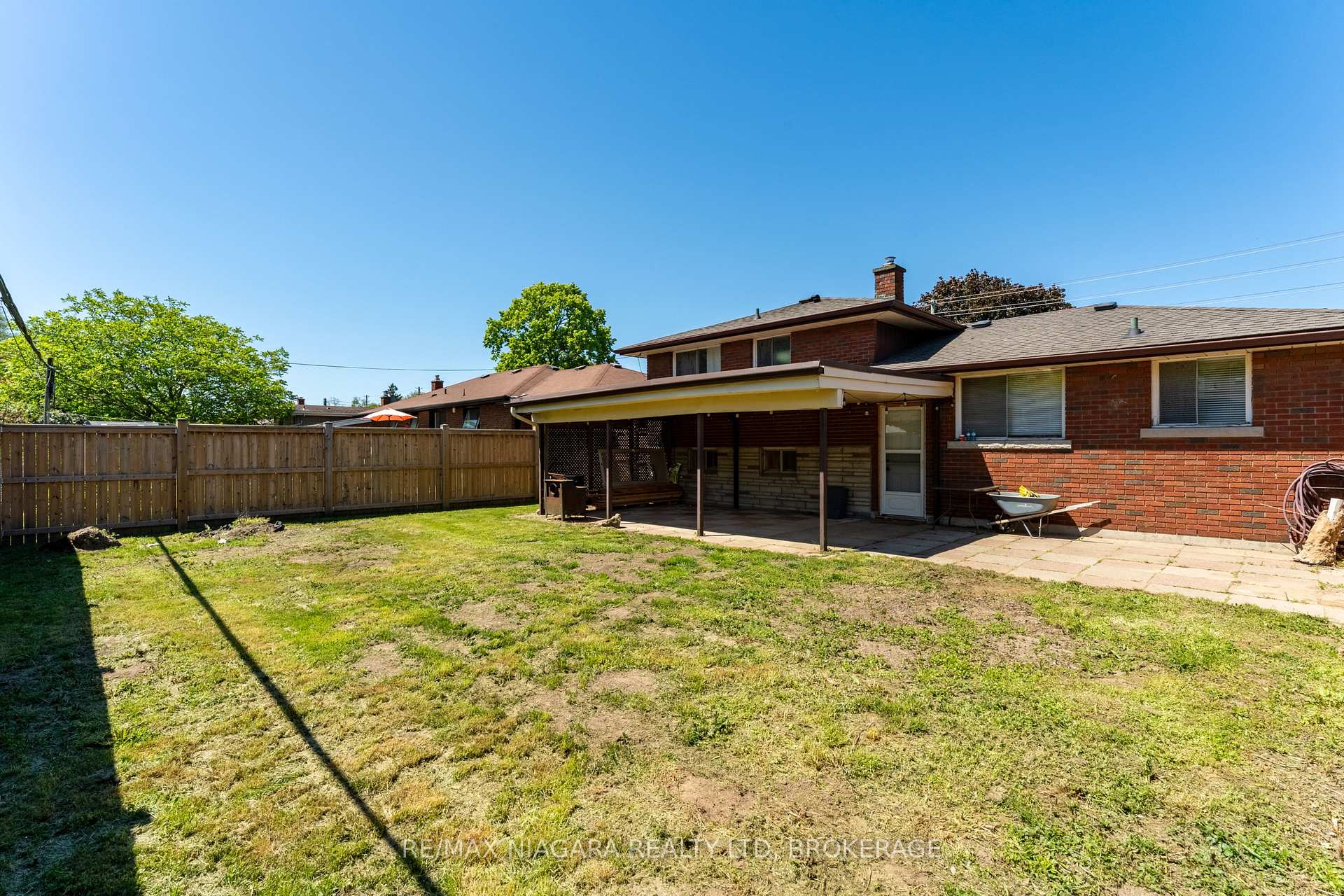 Photo 37 of 414 Bunting Road, St. Catharines, Carlton/Bunting — HOMEH