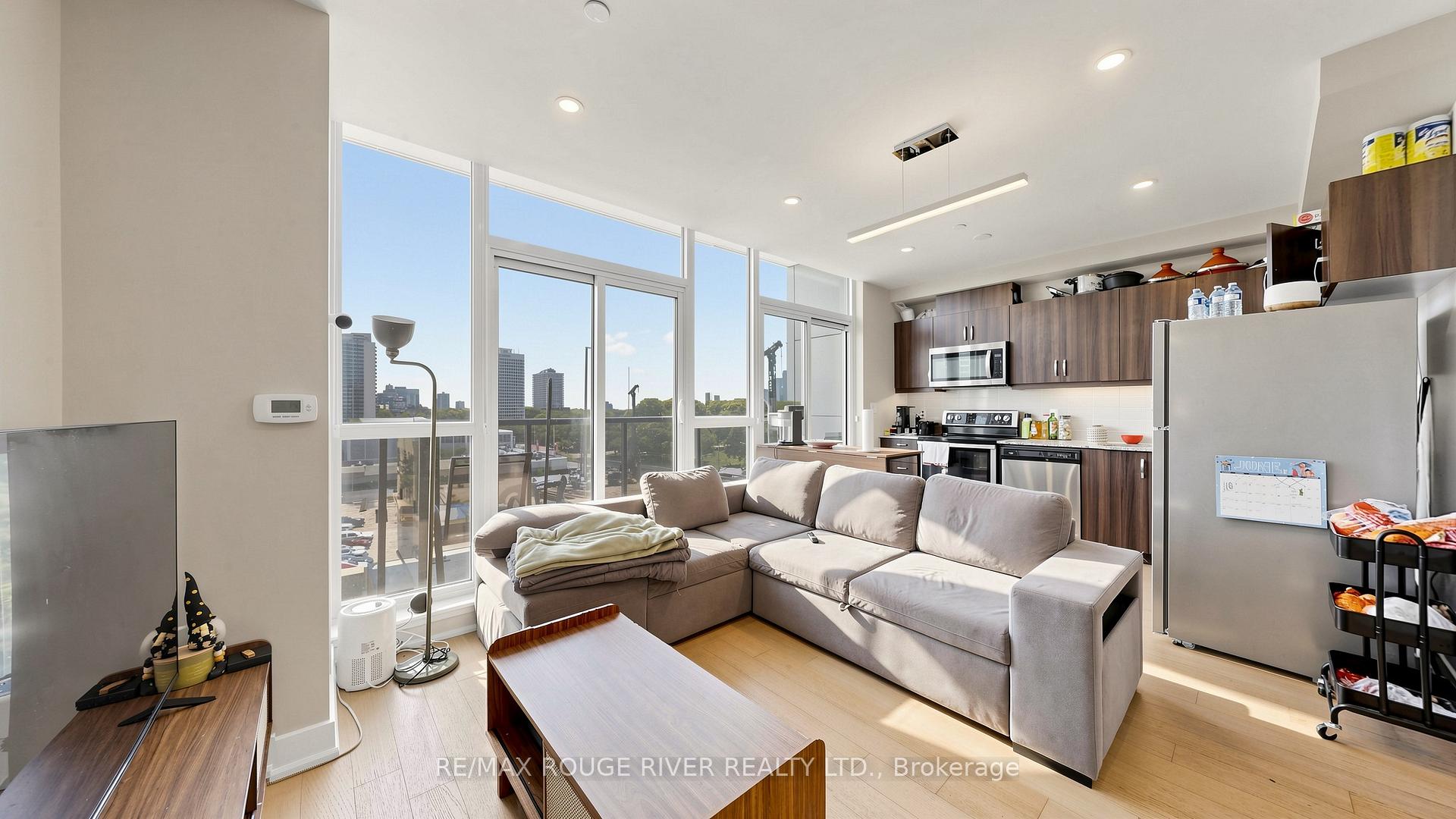 Photo 3 of Unit 503, 1486 Bathurst Street, Toronto, Humewood-Cedarvale — HOMEH